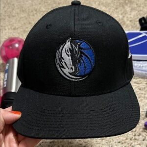 Michelob Ultra Dallas Mavs Cap Black and Blue Embroidered Cap